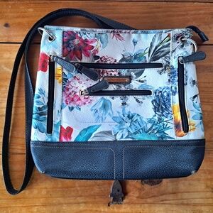 Stone Mountain Crossbody Hobo Bag, White Floral Print, Lots of Pockets, Zippered
